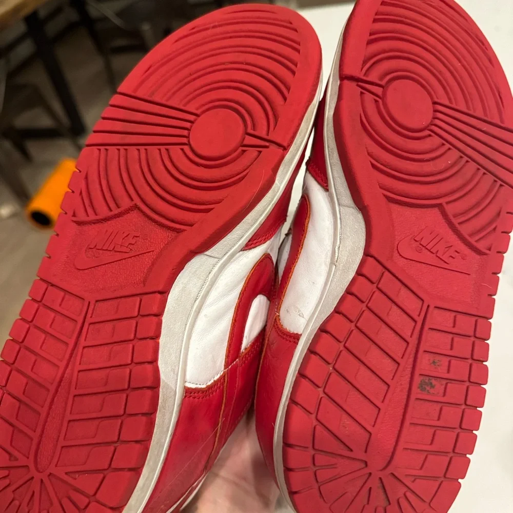 Red dunks - Picture 4 of 4